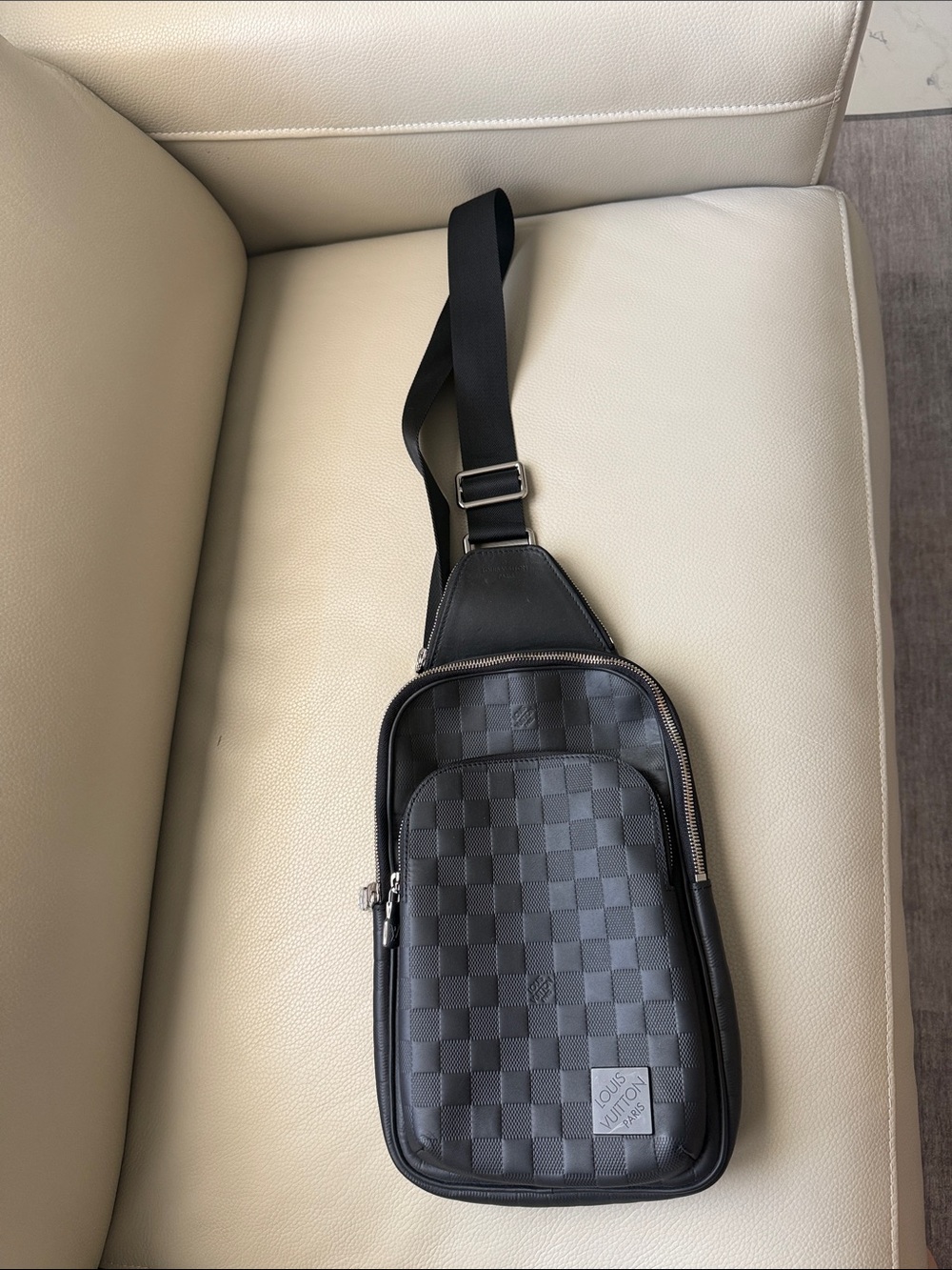 Louis Vuitton Avenue Sling Bag Damier Infini Black Leather